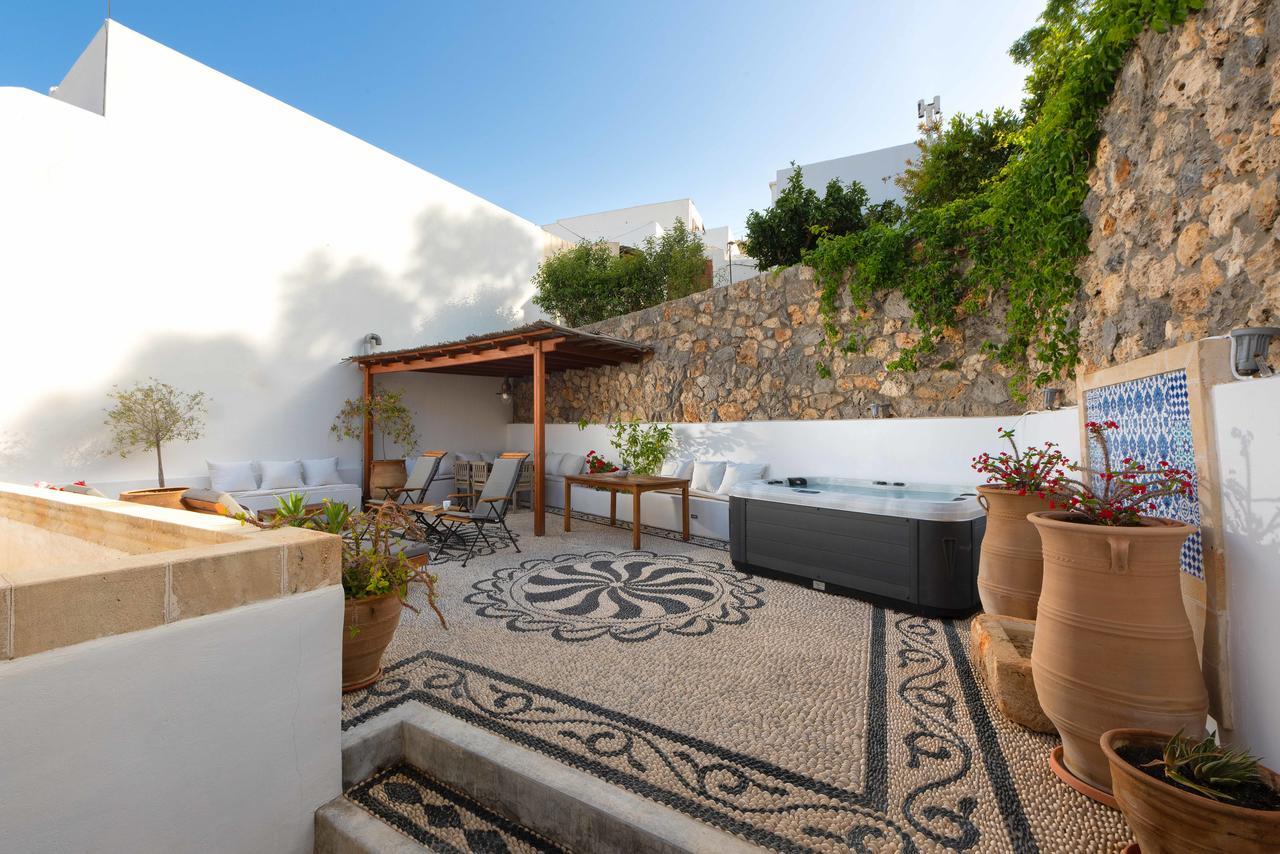 Villa Eleni With Hot Tub And Acropolis View Lindos  Exterior photo